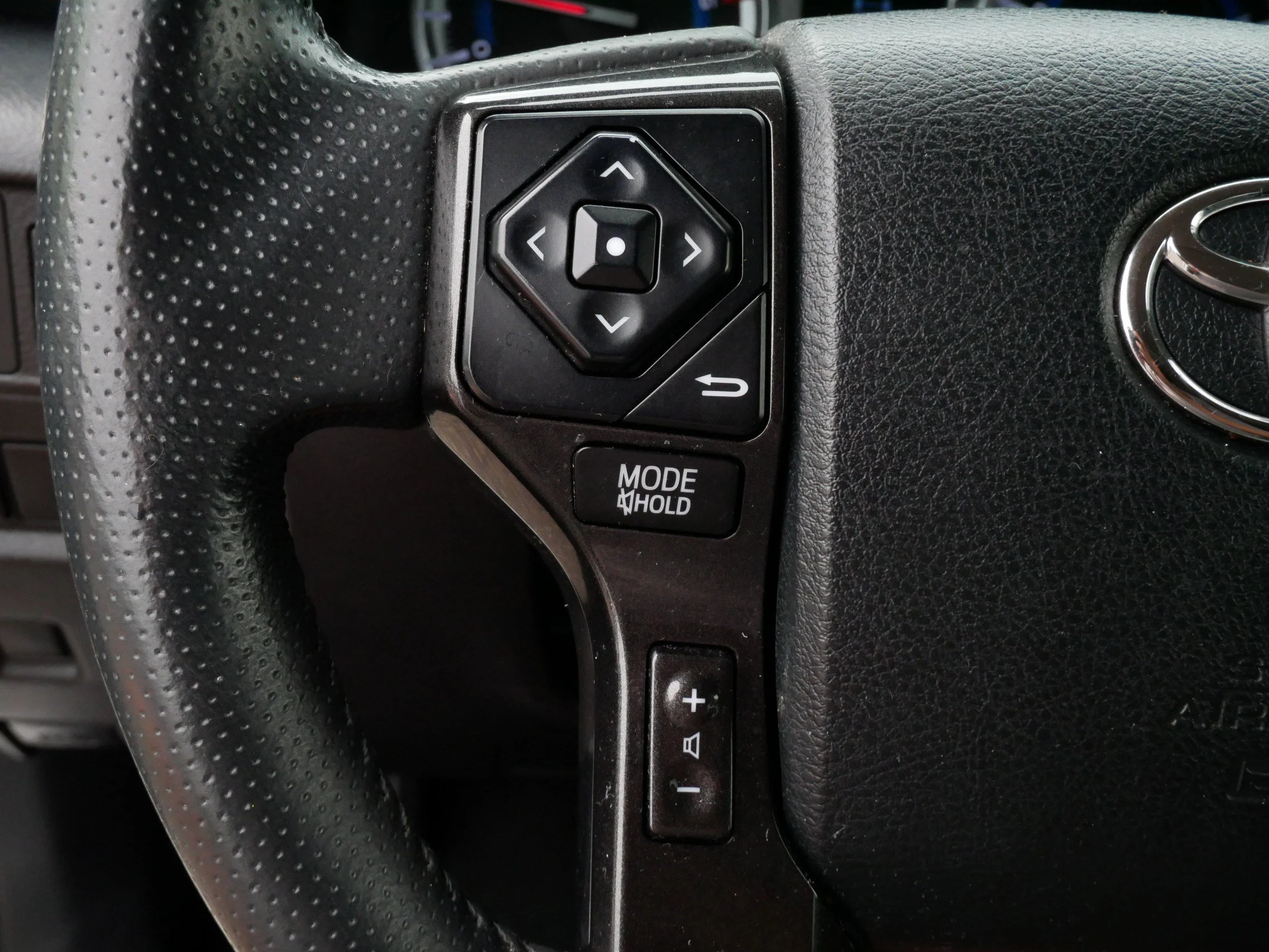 Used 2019 Super White Toyota TRD Off Road Premium image 27