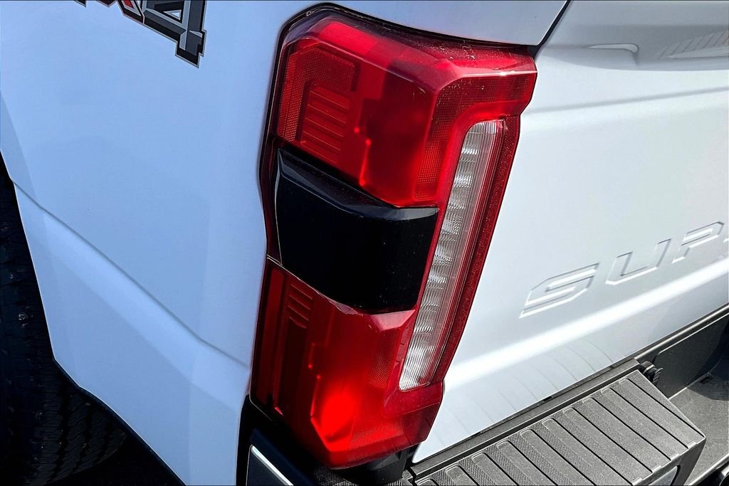 2026 Ford F-350 Super Duty XLT - Photo 24