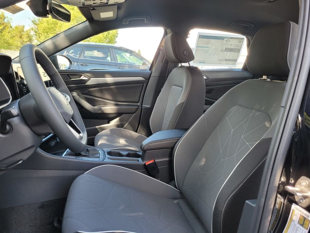 2026 Volkswagen Jetta Sport - Photo 11