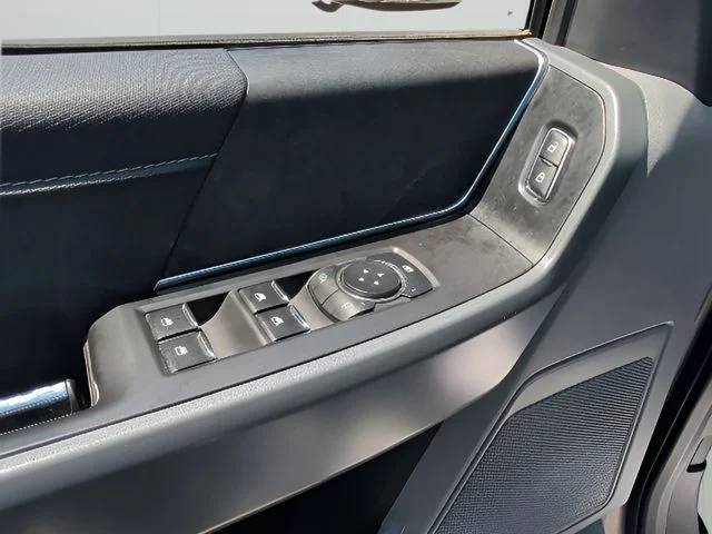 Used 2024 Silver Ford XLT image 16