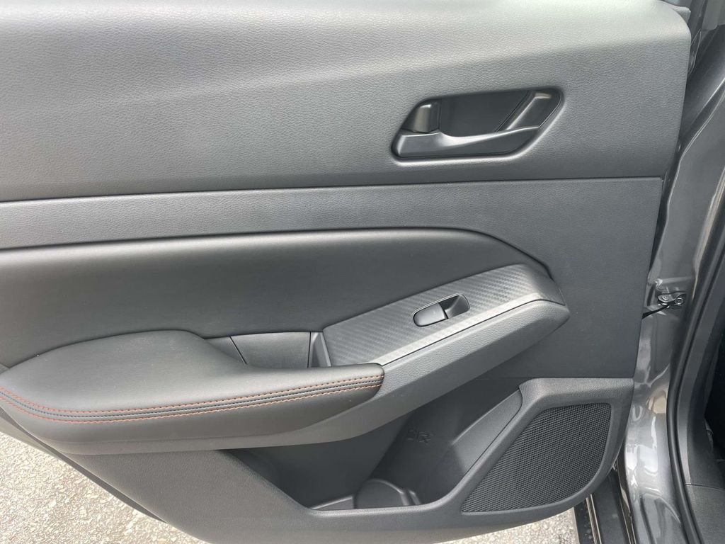 New 2026 Gun Metallic / Super Black Two-tone Nissan SR image 13