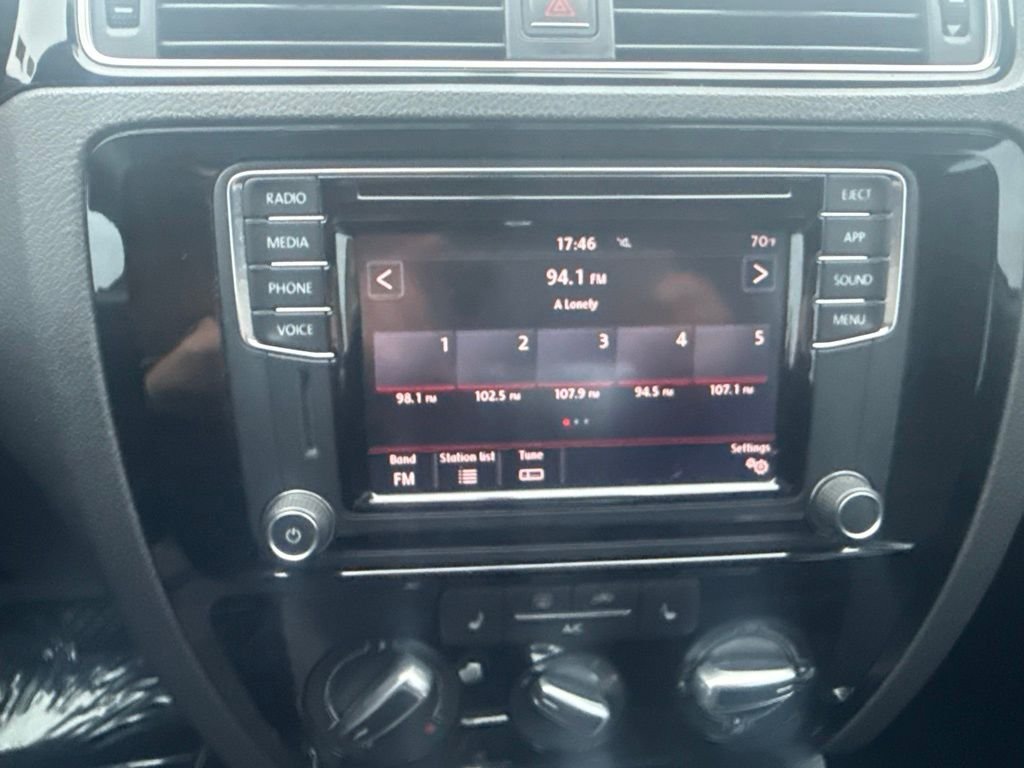 2018 Volkswagen Jetta SE Sport - Photo 21