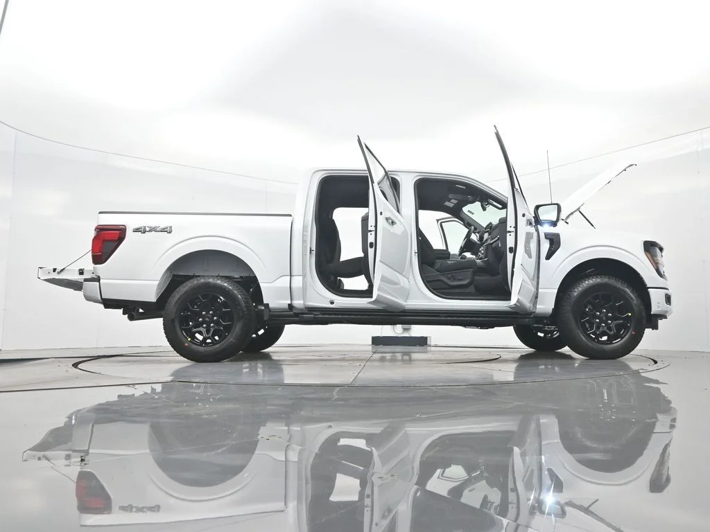 New 2026 Oxford White Ford XLT image 46