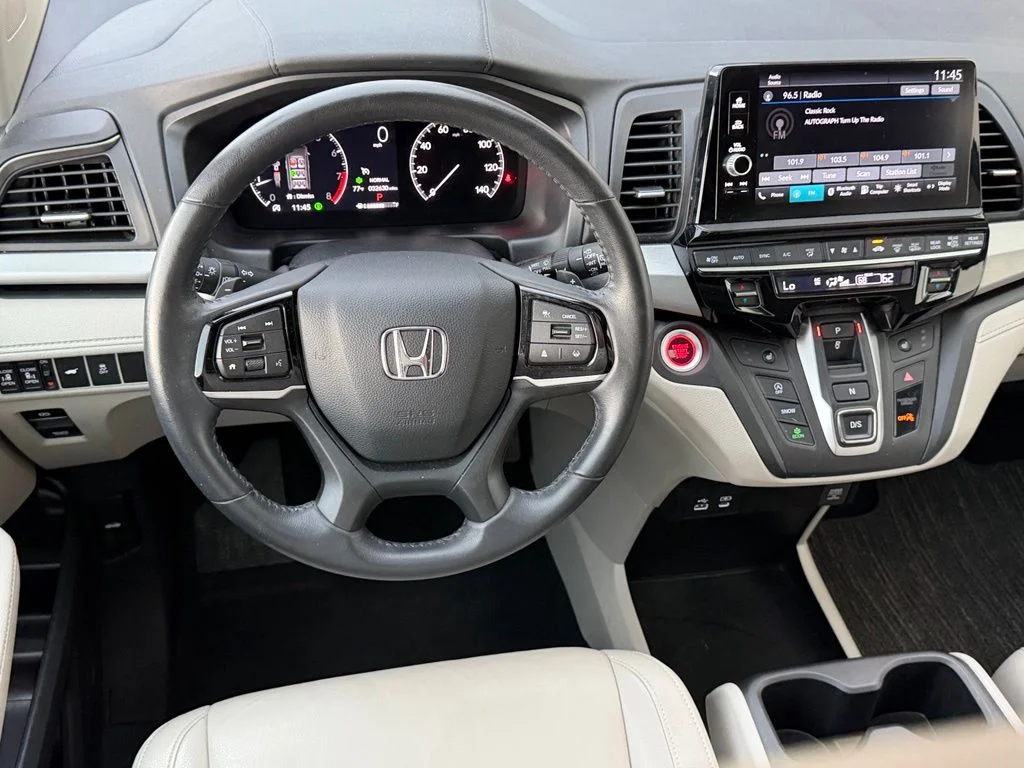 Used 2025 Gray Honda EX-L image 9