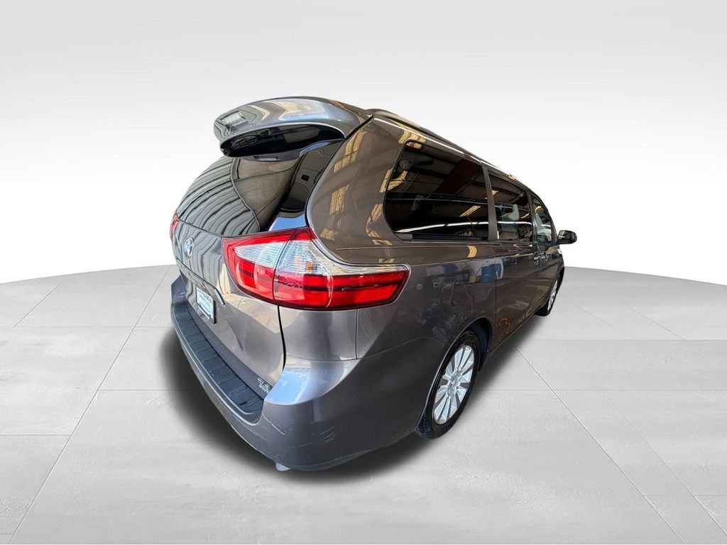 Used 2015 Gray Toyota XLE image 5