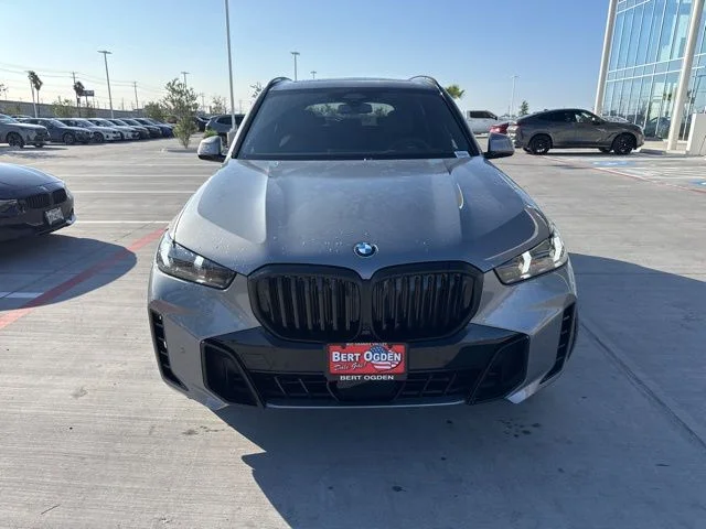 New 2026 Gray BMW xDrive40i image 2