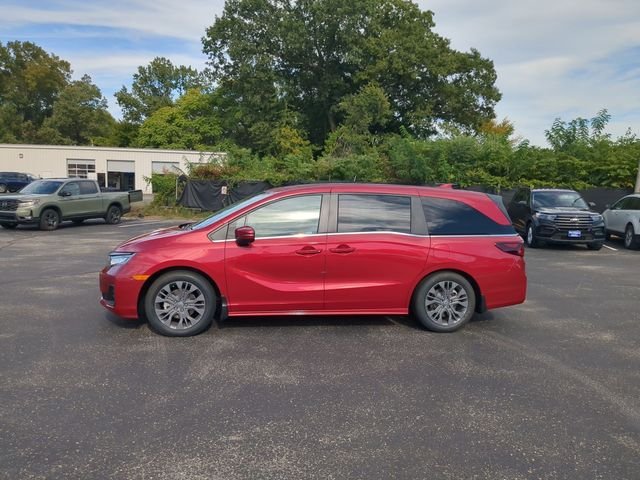 New 2026 Radiant Red Metallic II Honda Touring image 9