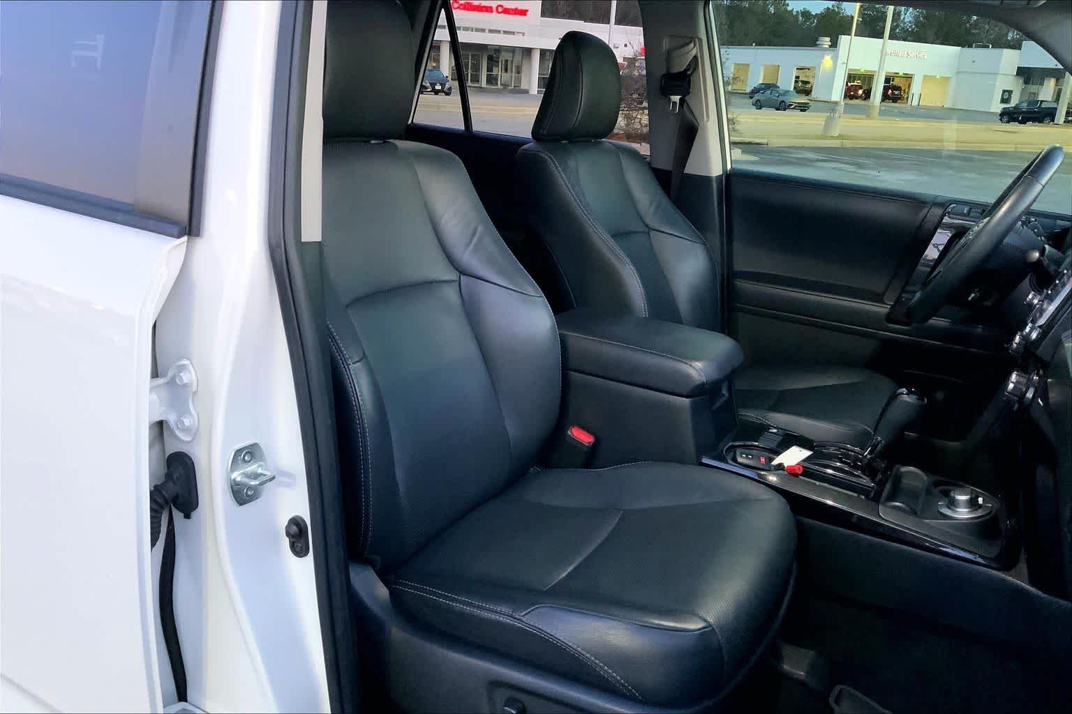 Used 2021 Blizzard Pearl Toyota Nightshade image 9