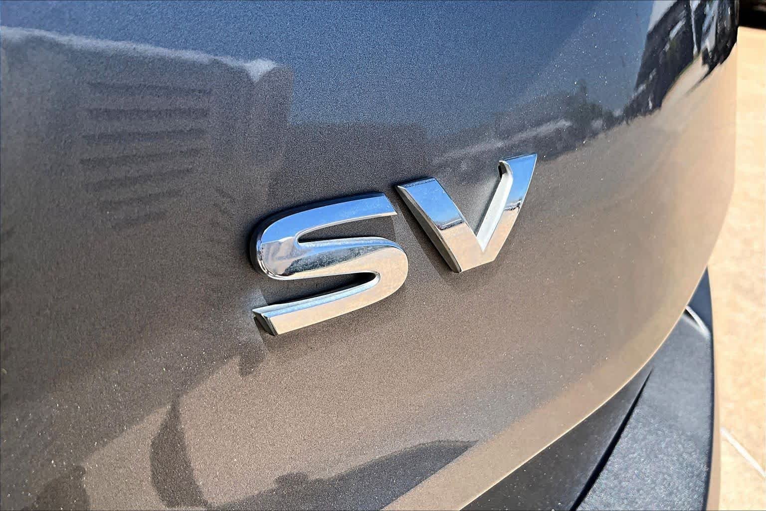 Certified Used 2023 Gun Metallic Nissan SV image 9