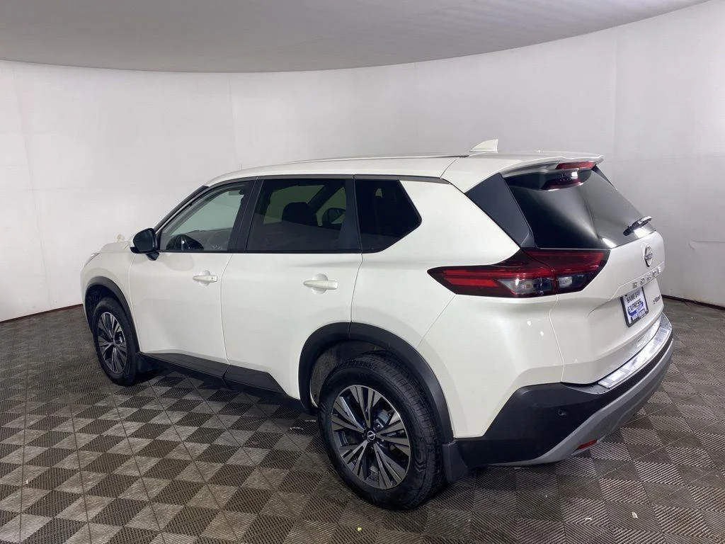 Used 2023 Pearl White Nissan SV image 17