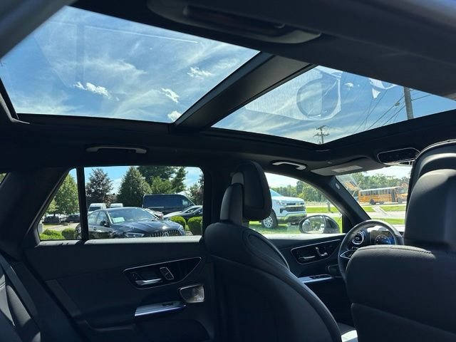 New 2027 Obsidian Black Metallic Mercedes-Benz GLC 300 image 23