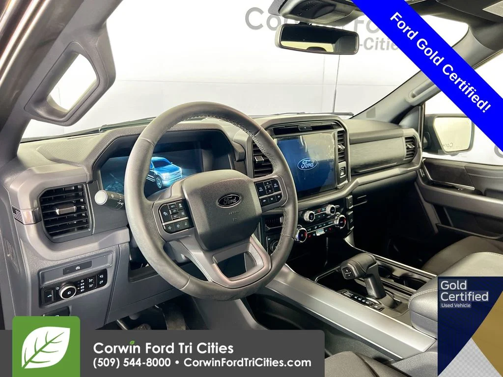 Certified Used 2025 Agate Black Metallic Ford XLT image 3