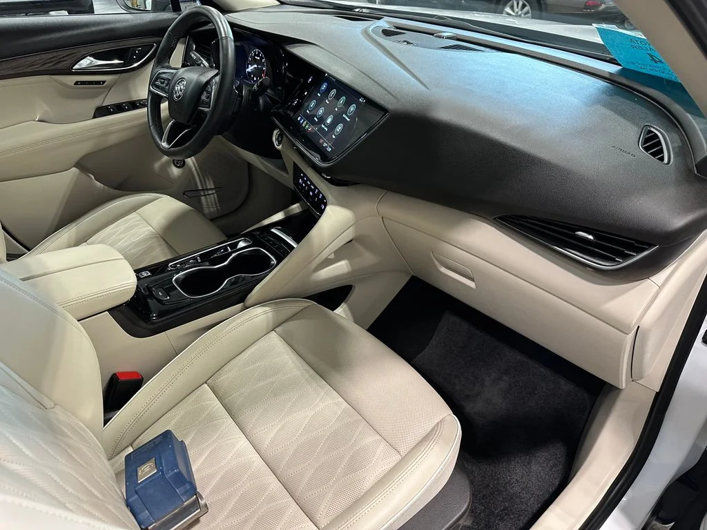 Used 2023 White Buick Avenir image 34