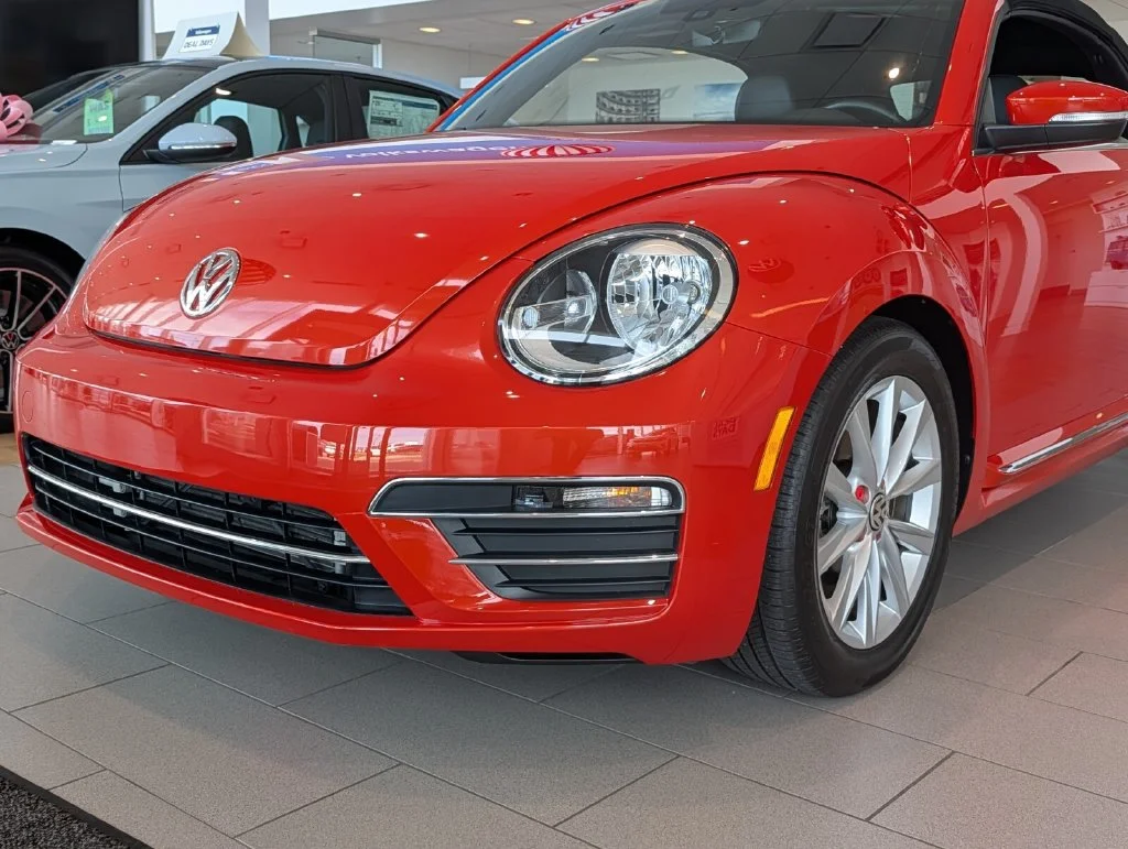 Used 2019 Orange Volkswagen 2.0T SE image 30