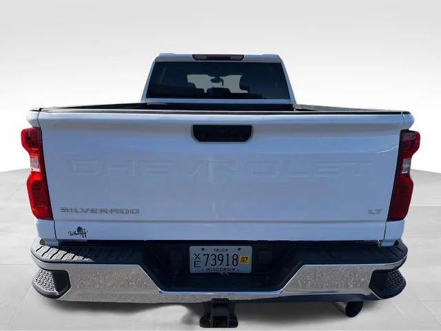 Used 2022 Summit White Chevrolet LT image 4