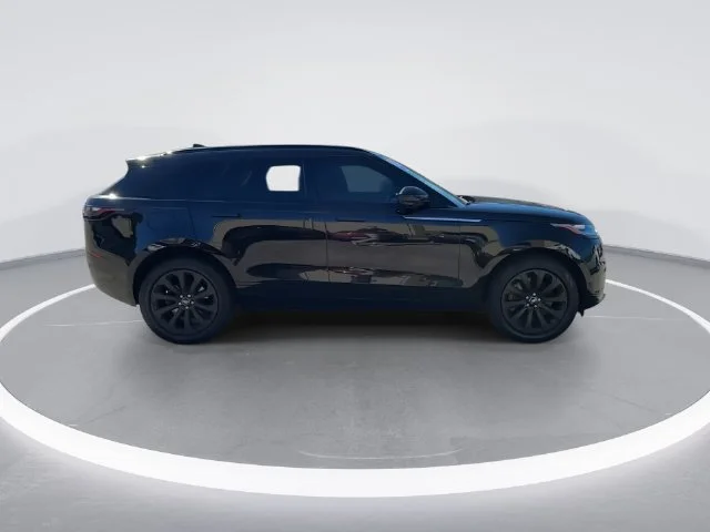 Used 2021 Black Land Rover S image 8