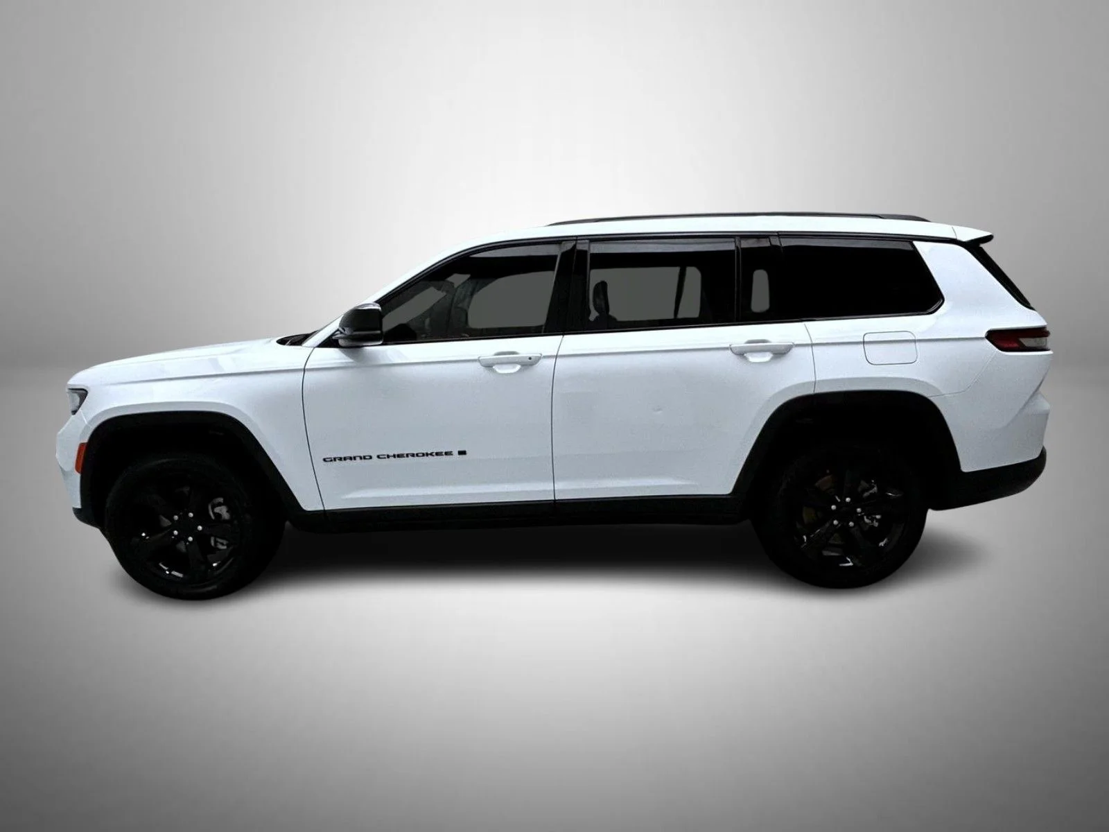 Used 2023 White Jeep Altitude image 8