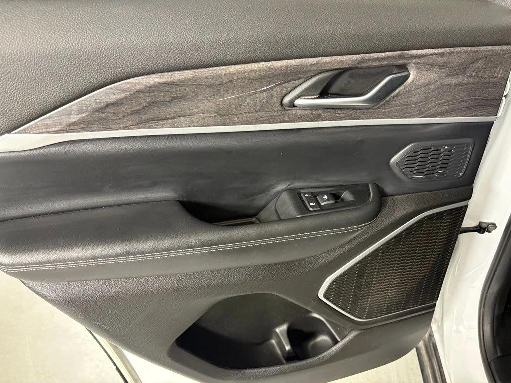 Used 2024 White Jeep 4xe image 45