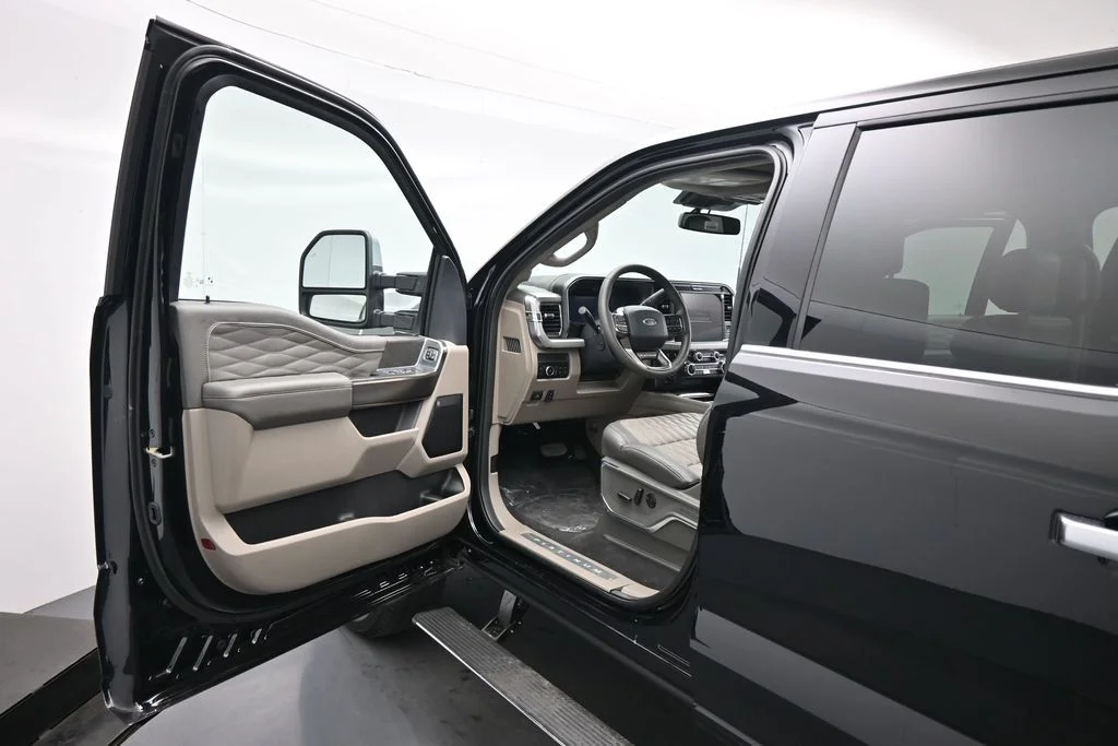 New 2026 Agate Black Metallic Ford Platinum image 8