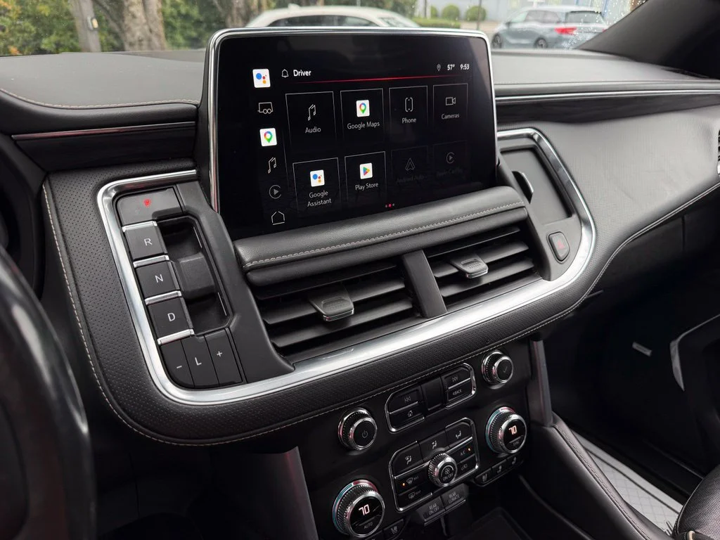 Used 2022 White GMC SLT image 28