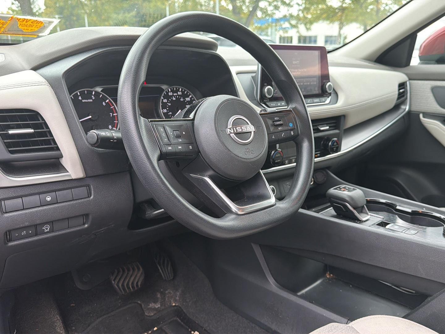 Used 2023 Scarlet Ember Tintcoat Nissan SV image 9