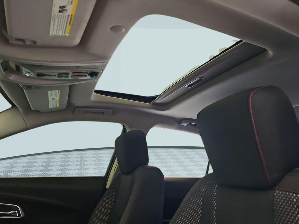 Used 2016 Siren Red Tintcoat Chevrolet LT image 32