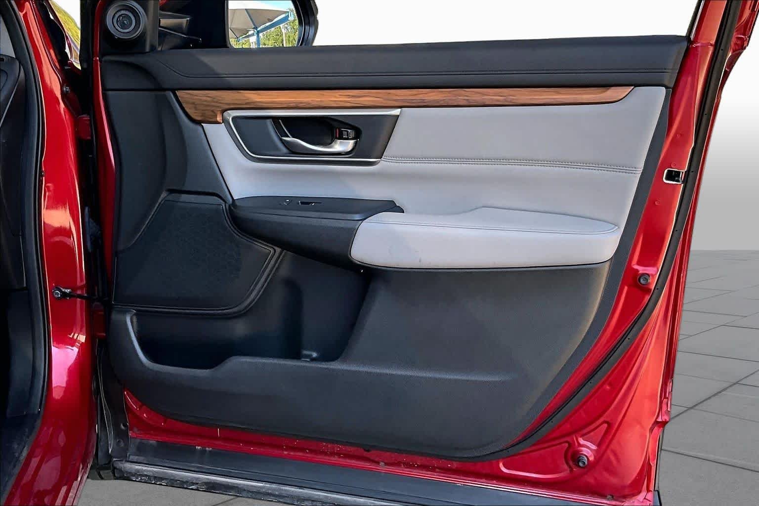 Used 2020 Radiant Red Metallic Honda Touring image 23
