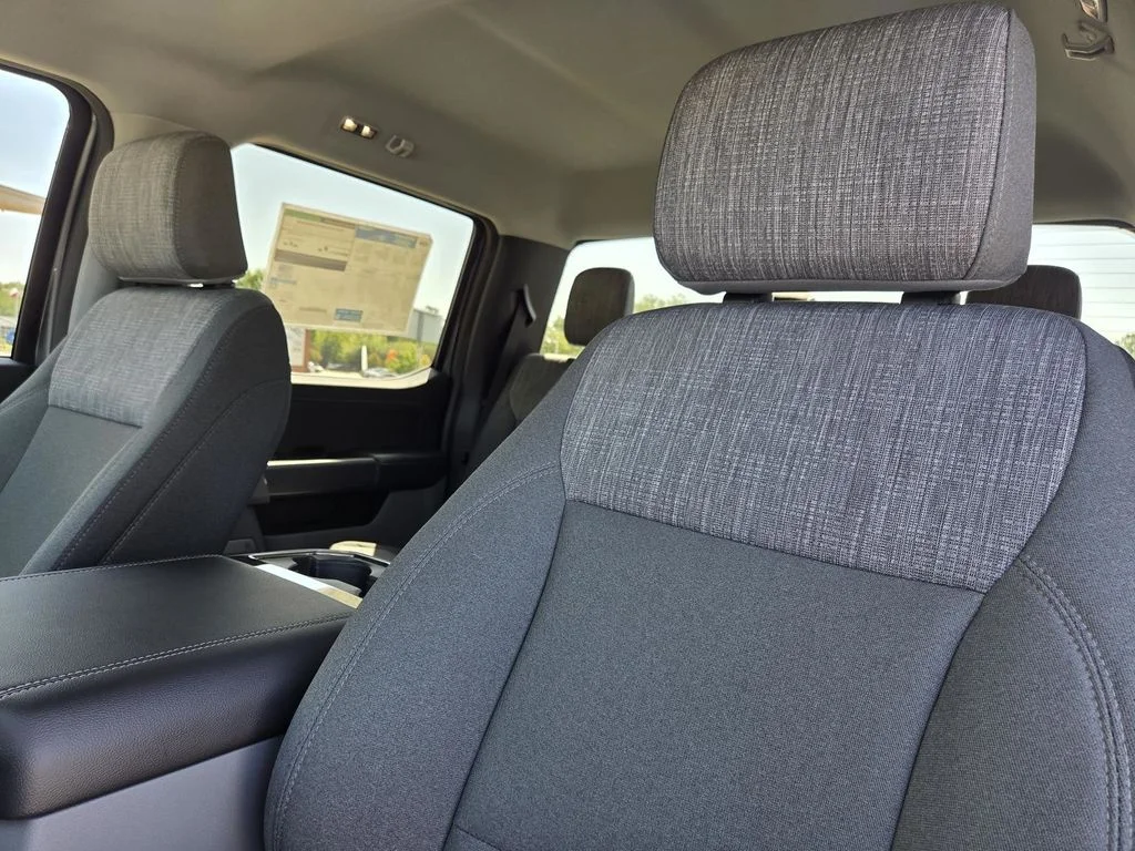 New 2026 Carbonized Gray Metallic Ford F-250® XLT image 25
