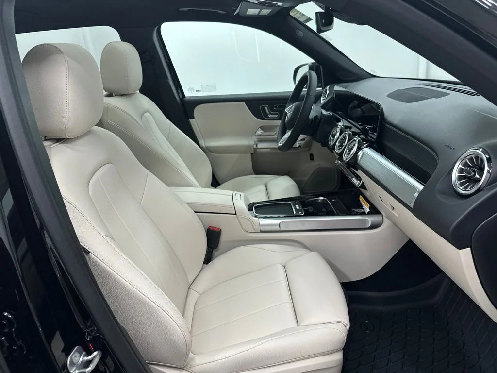 New 2026 Black Mercedes-Benz GLB 250 image 25