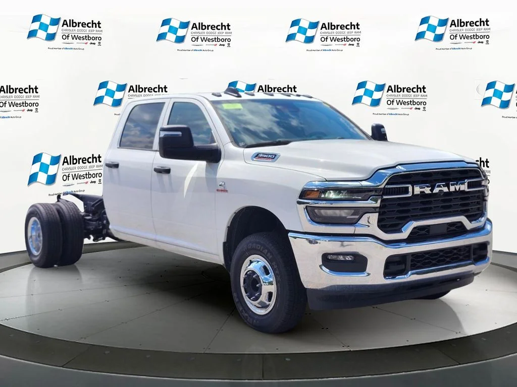 New 2026 Bright White Clearcoat RAM Tradesman image 7