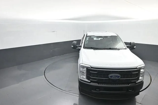 New 2026 Oxford White Ford F-350® XL image 23
