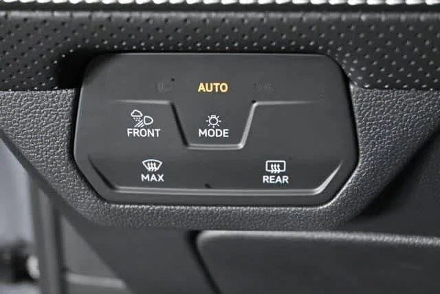2026 Volkswagen Atlas SE w/Tech - Photo 34