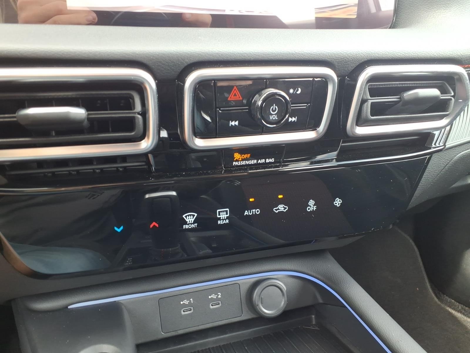 2026 Nissan Sentra SR White at Robbins Nissan