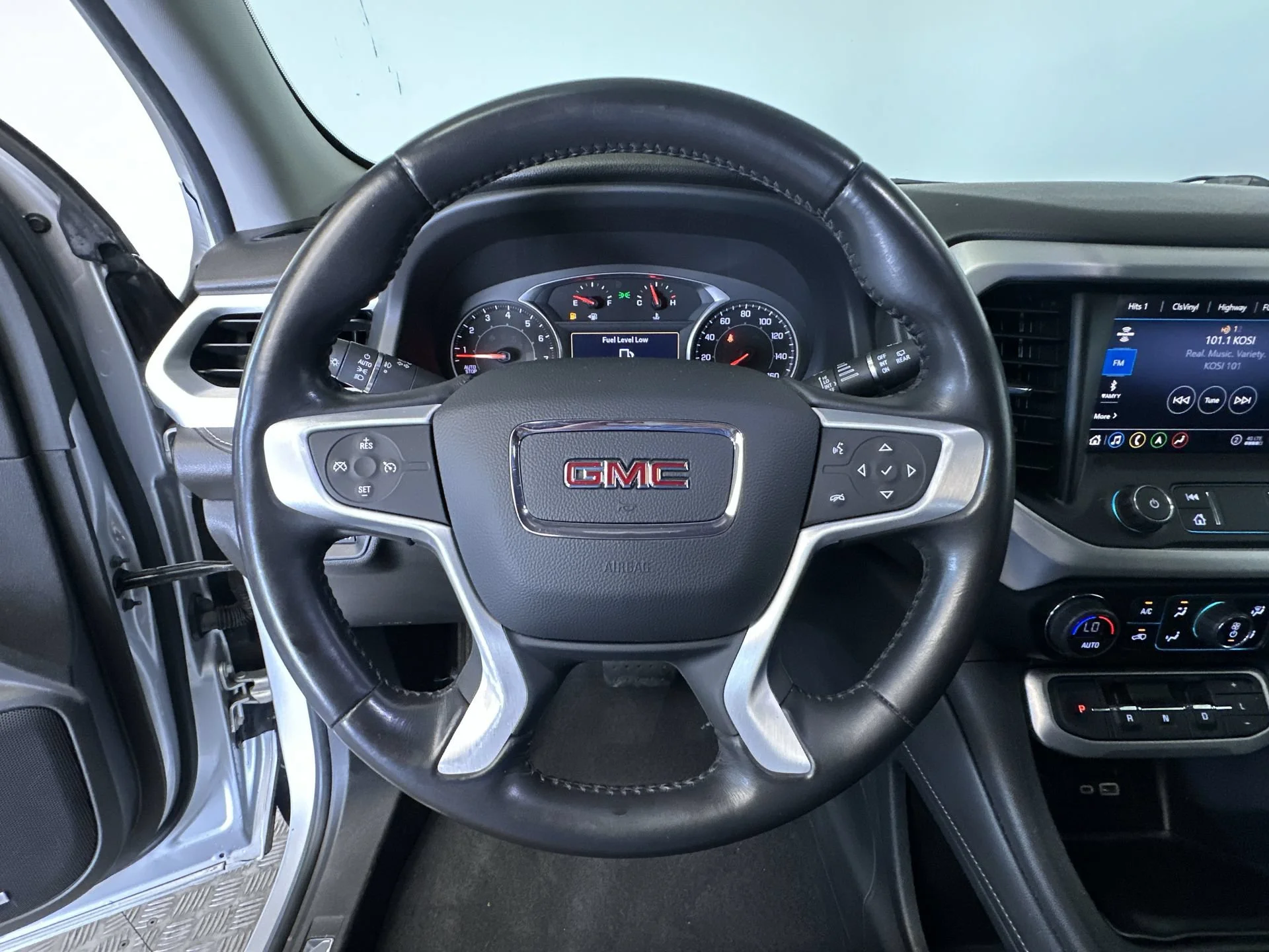 2020 GMC Acadia SLT - Photo 16