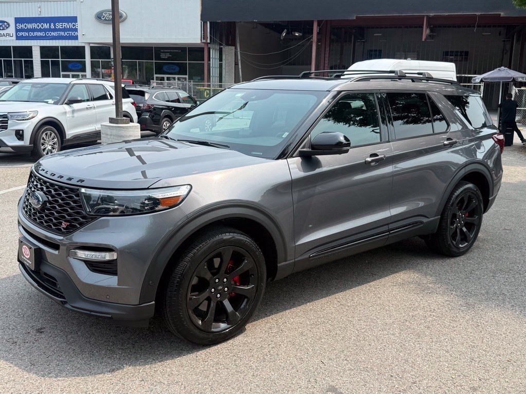 Used 2022 Gray Ford ST image 4