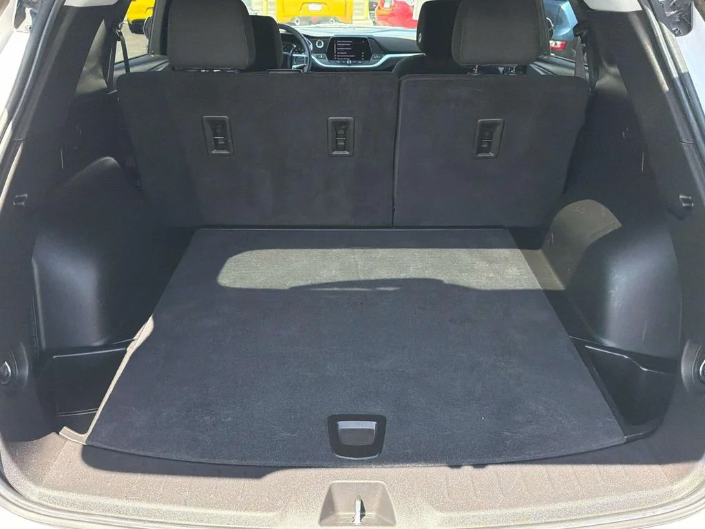 Used 2022 Summit White Chevrolet LT image 36