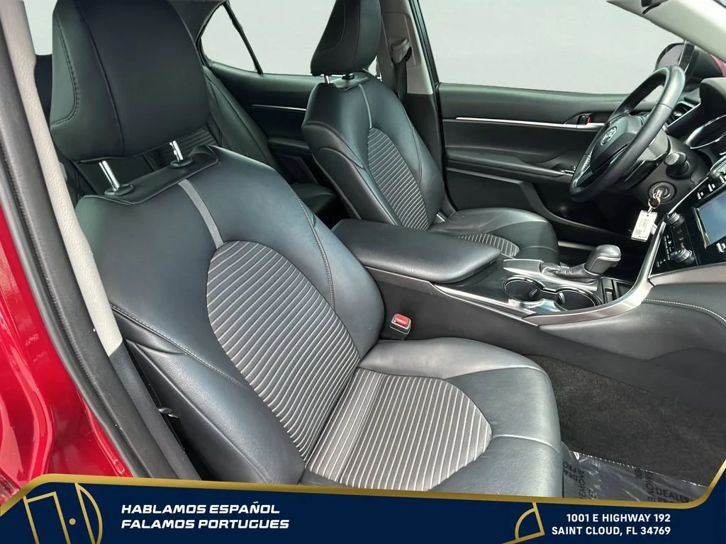 Used 2018 Red Toyota SE image 32