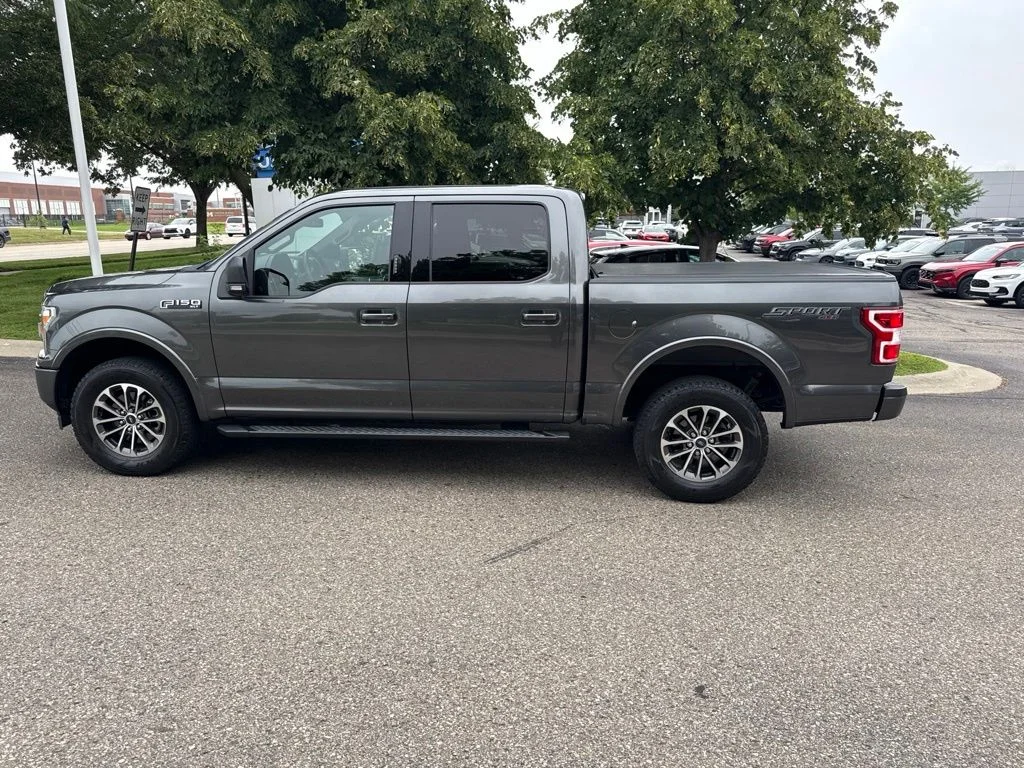 Used 2019 Gray Ford XLT image 12