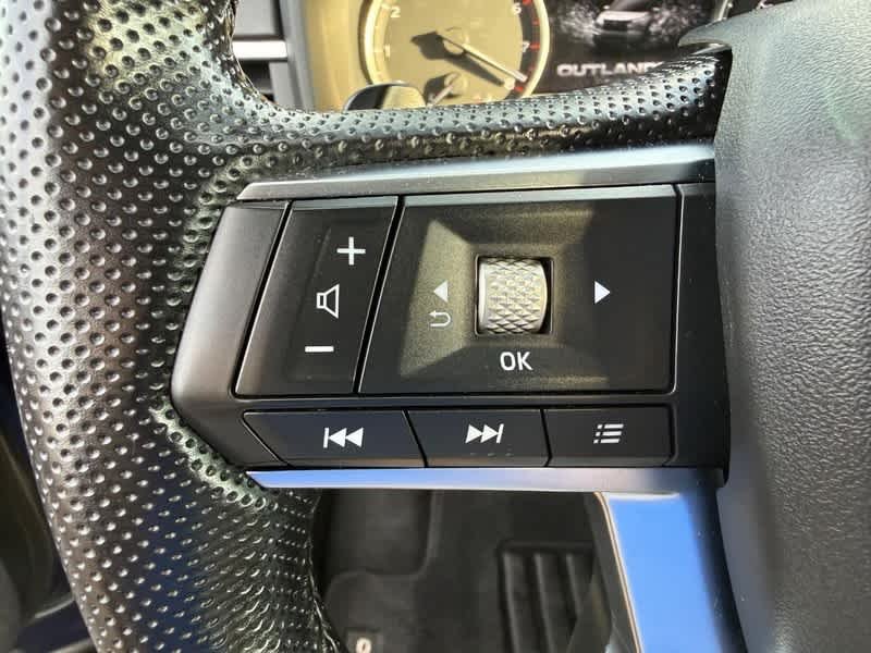 Used 2022 Cosmic Blue Metallic Mitsubishi SEL Special Edition image 14