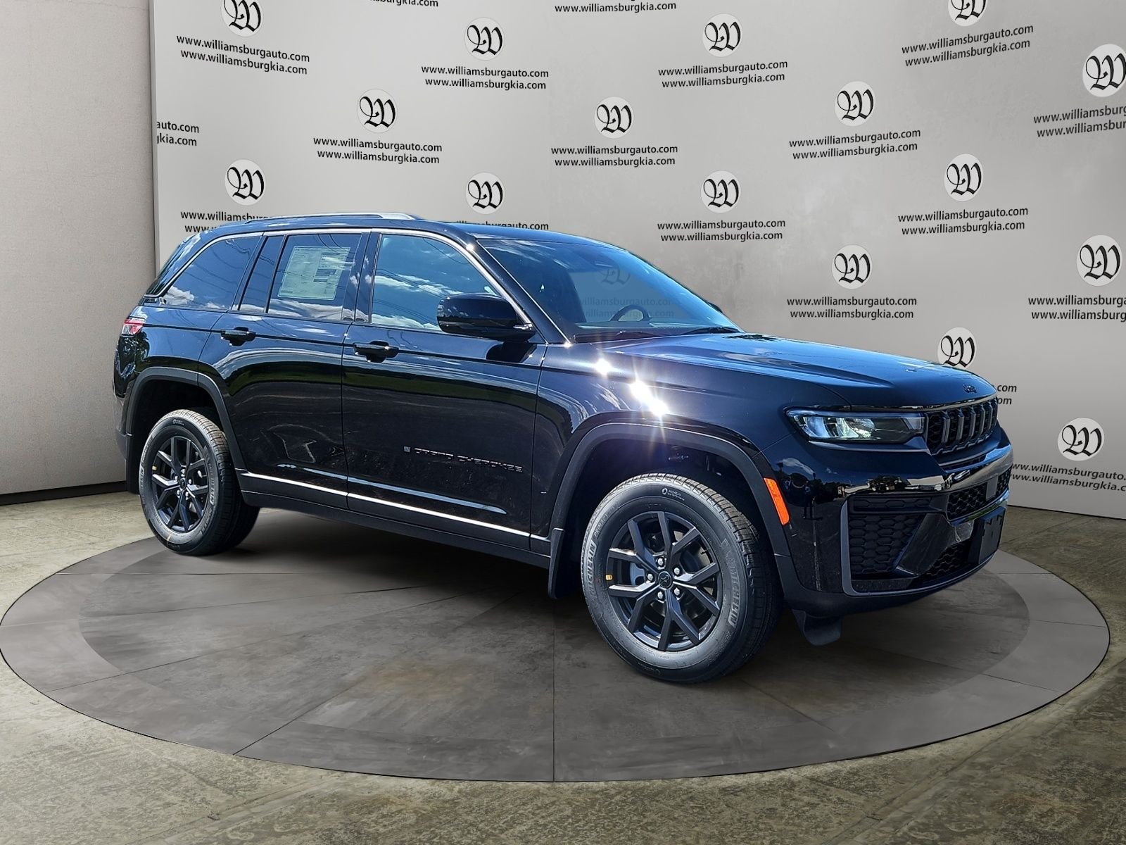 New 2027 High Gloss Black Jeep Laredo Altitude image 7