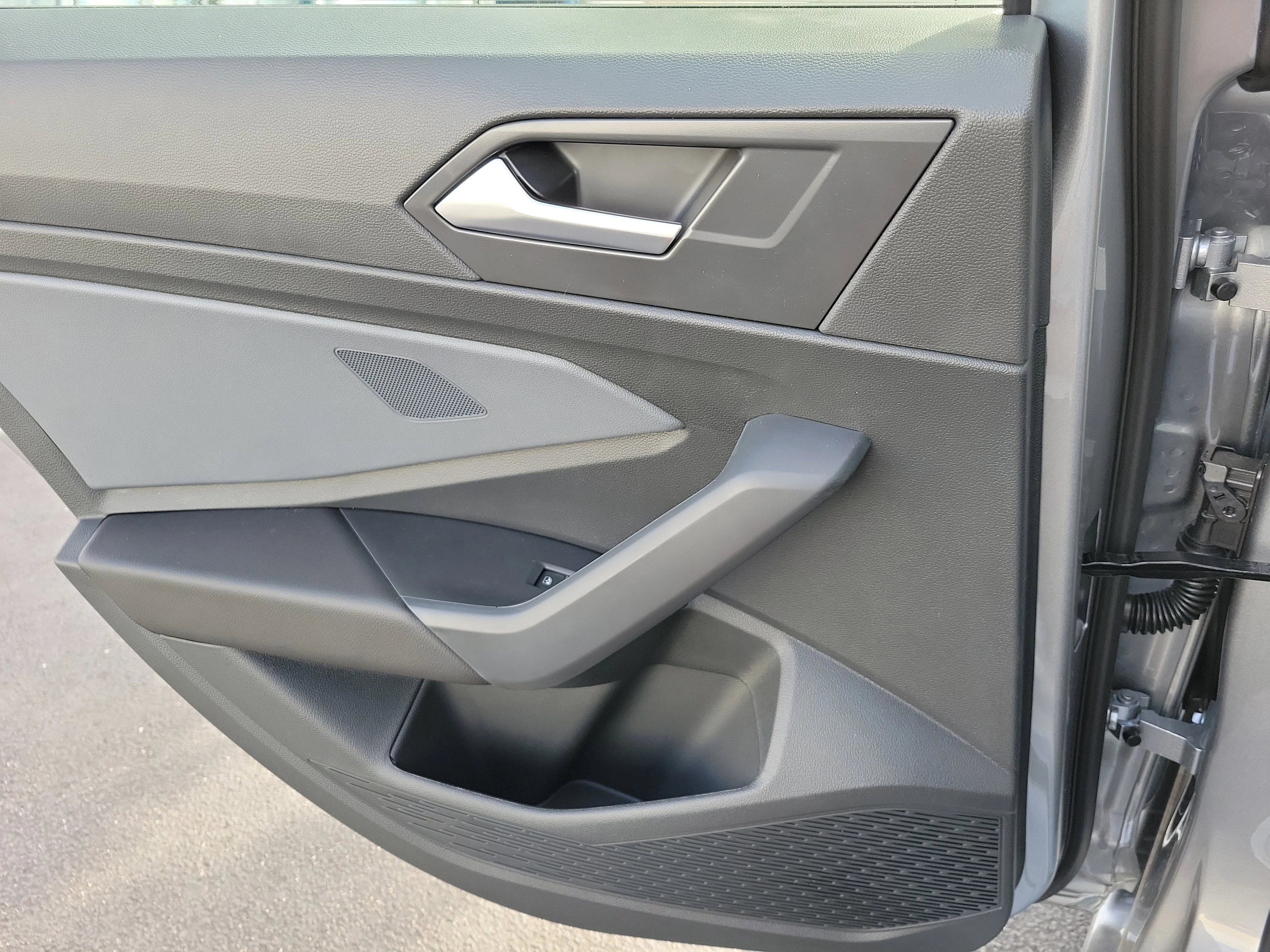 New 2026 Silver Volkswagen 1.5T SE image 16