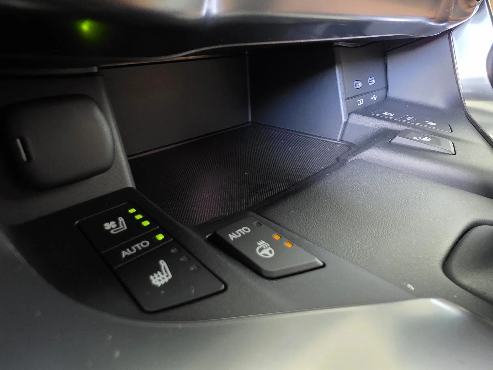 2026 Lexus LX 700h Luxury - Photo 28