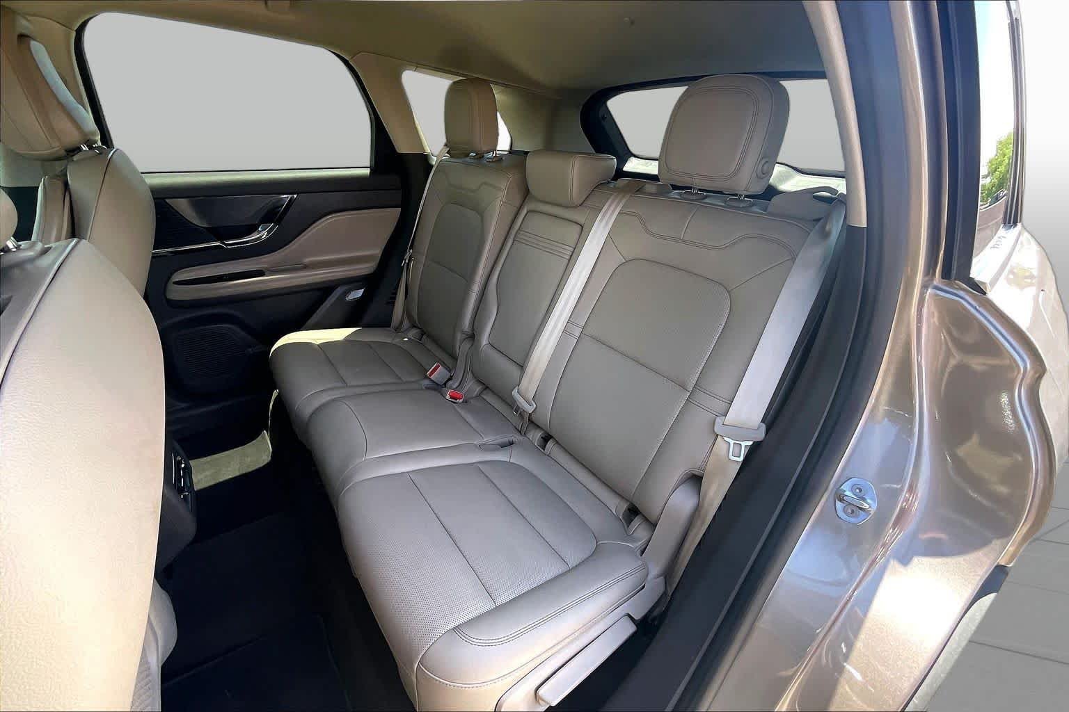 Used 2020 Iced Mocha Lincoln Standard image 19