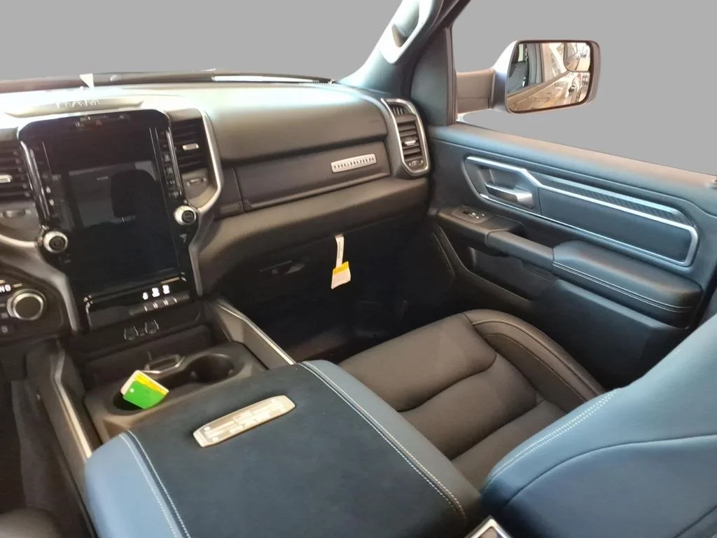 New 2026 Diamond Black Crystal Pearl-Coat Exterior Paint RAM Direct Connect DC650 image 14