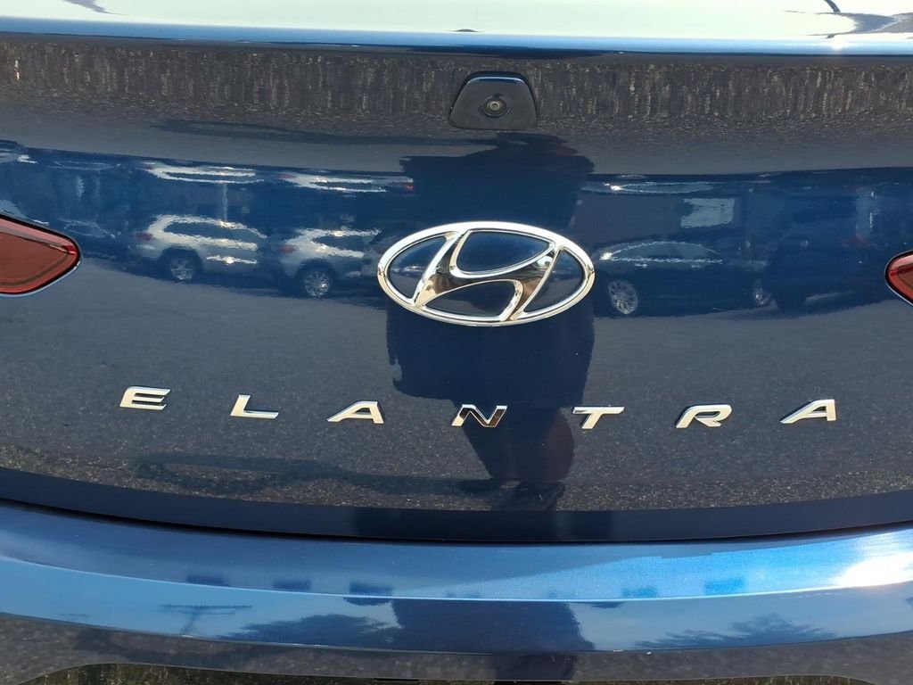 2020 Hyundai Elantra SEL - Photo 15