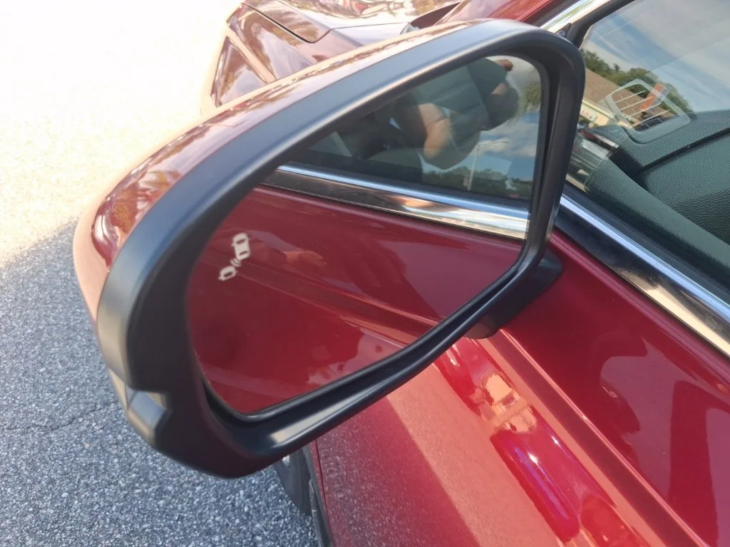 Used 2025 Red Honda EX-L image 17
