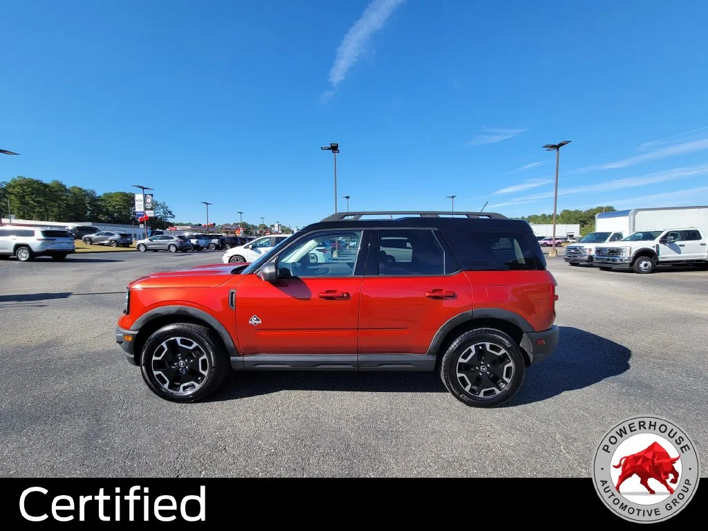 Used 2022 Red Ford Outer Banks image 3