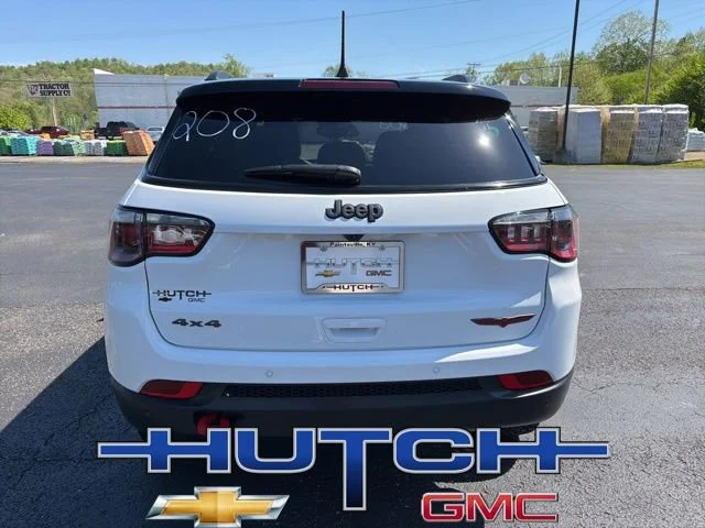 Used 2025 White Jeep Trailhawk image 5