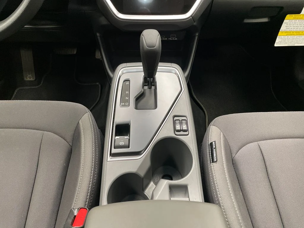 Used 2025 Crystal White Pearl Subaru Premium image 15