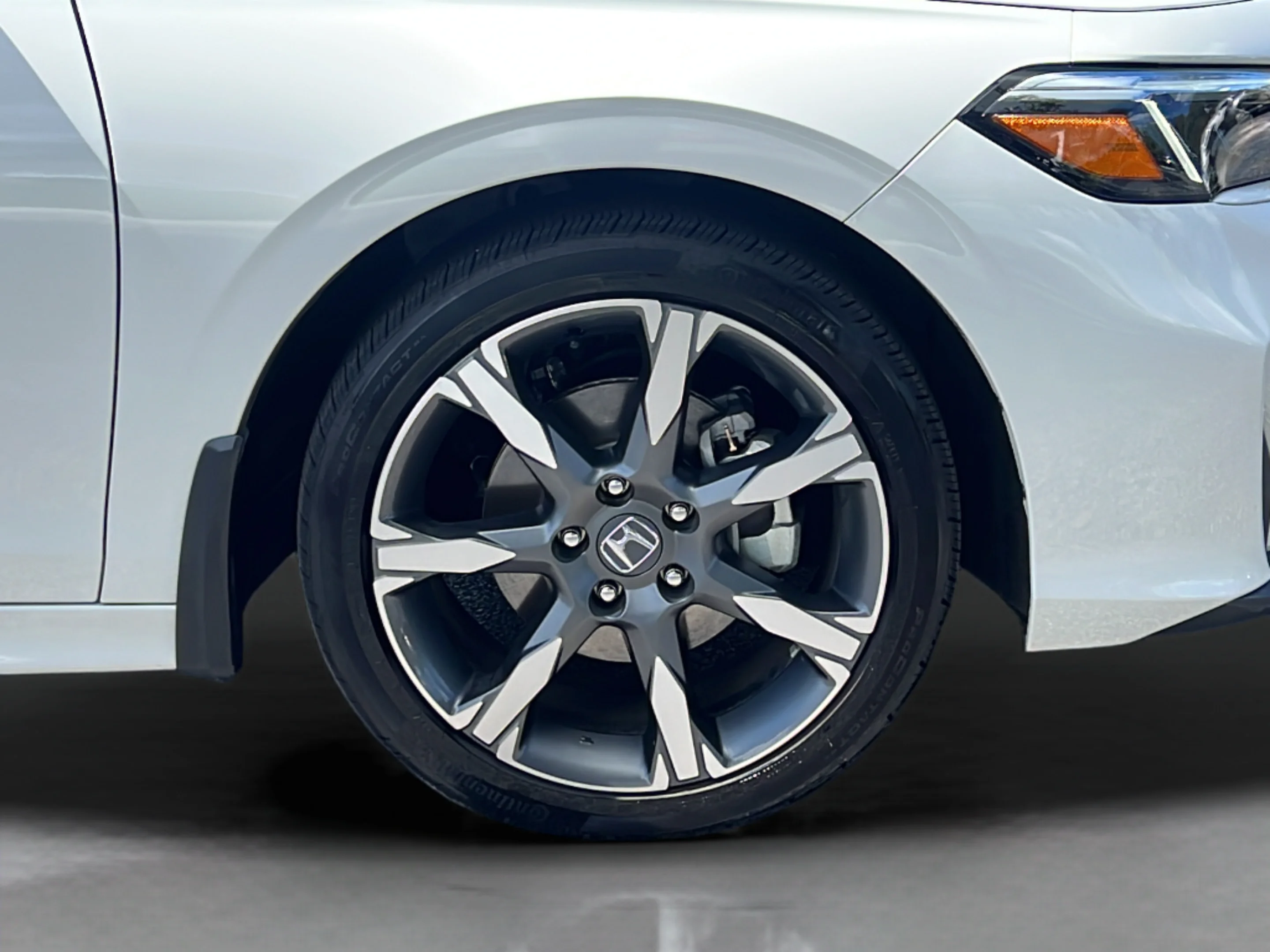 Used 2026 Platinum White Pearl Honda Sport Touring image 10